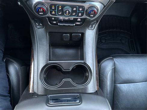 Used 2019 Chevrolet Suburban LT AWD/4WD image 16
