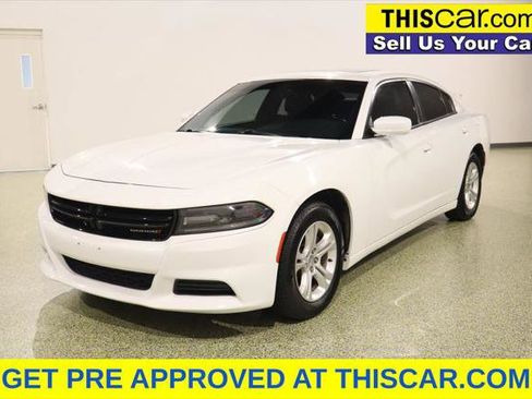 Used 2021 Dodge Charger SXT w/ Leather Interior Group RWD image 3