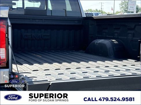 Used 2022 GMC Sierra 1500 SLT w/ SLT Premium Plus Package AWD/4WD image 12