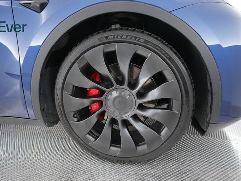 Used 2023 Tesla Model Y Performance AWD/4WD image 19