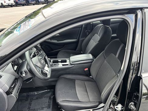 Certified 2025 Nissan Sentra SV FWD image 13
