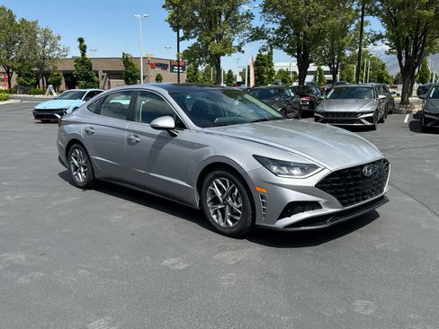 Used 2023 Hyundai Sonata SEL w/ Convenience Package FWD image 10