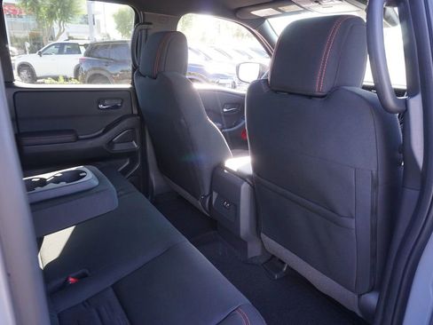 Certified 2025 Nissan Frontier PRO-4X image 10