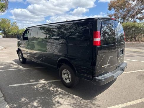 Used 2025 Chevrolet Express 3500 LS RWD image 4