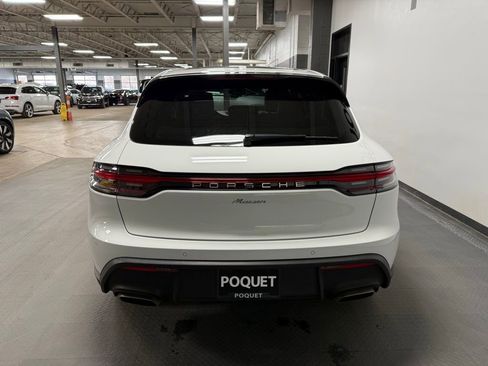 Used 2023 Porsche Macan image 5