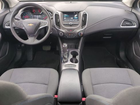 Used 2018 Chevrolet Cruze LT w/ Convenience Package image 14