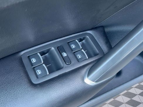 Used 2022 Volkswagen Passat 2.0T SE image 12