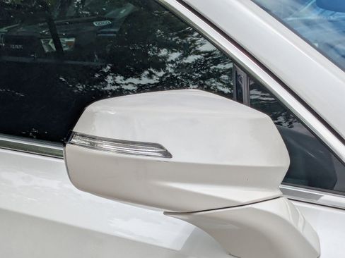 Used 2023 Cadillac XT4 Premium Luxury FWD image 12