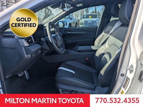 Used 2025 Toyota Camry SE image 20