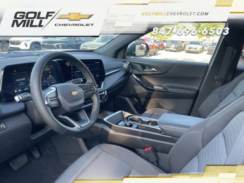 Used 2026 Chevrolet Equinox LT AWD/4WD image 13
