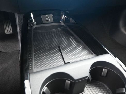 Certified 2025 Ford Mustang Mach-E Select RWD image 17