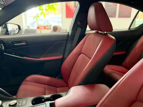 Used 2025 Lexus IS 350 F Sport RWD image 15