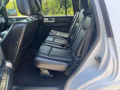 Used 2016 Ford Expedition Limited RWD image 11