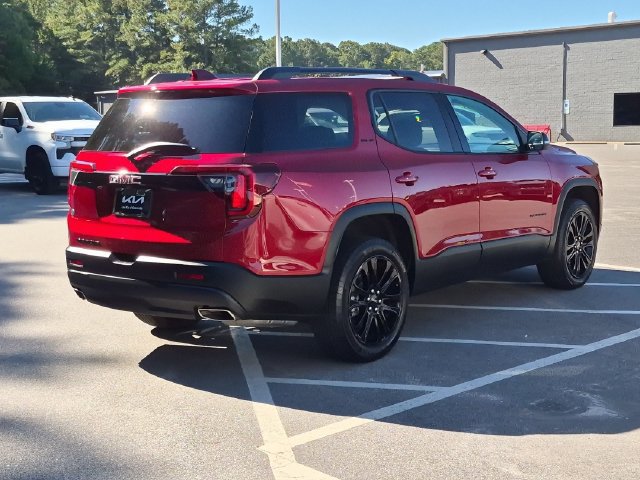 Used 2023 GMC Acadia SLE w/ Driver Convenience Package FWD image 3