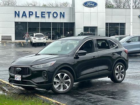 Certified 2024 Ford Escape Platinum w/ Class II Trailer Tow Package AWD/4WD image 1