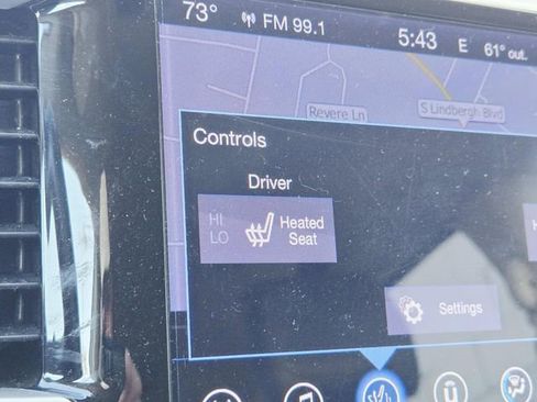 Used 2017 Chrysler Pacifica Touring-L image 12