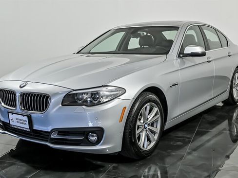 Used 2015 BMW 528i xDrive Sedan AWD/4WD image 5