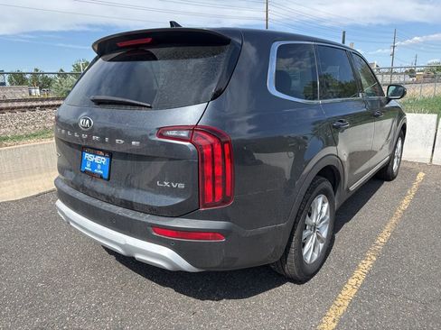 Used 2020 Kia Telluride LX AWD/4WD image 2