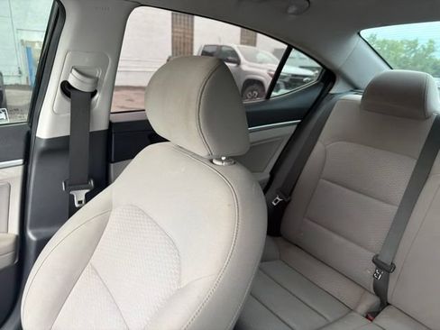 Used 2019 Hyundai Elantra SEL FWD image 54