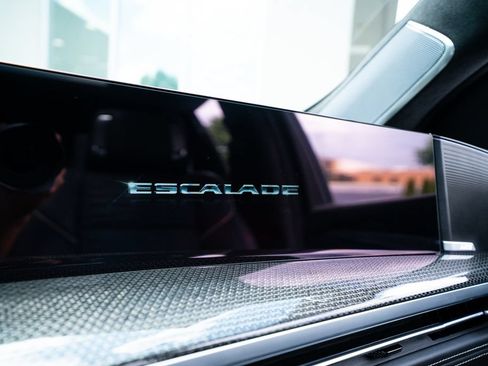 Used 2025 Cadillac Escalade V w/ LPO, ONYX Package AWD/4WD image 42