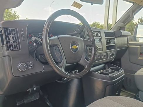 Used 2020 Chevrolet Express 3500 w/ Power Convenience Package RWD image 9