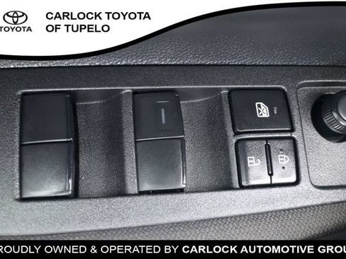 Used 2026 Toyota Corolla LE FWD image 17