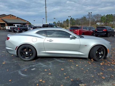 Used 2019 Chevrolet Camaro LT image 2