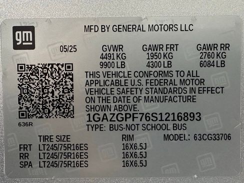 Used 2025 Chevrolet Express 3500 LT w/ LT Preferred Equipment Group image 11