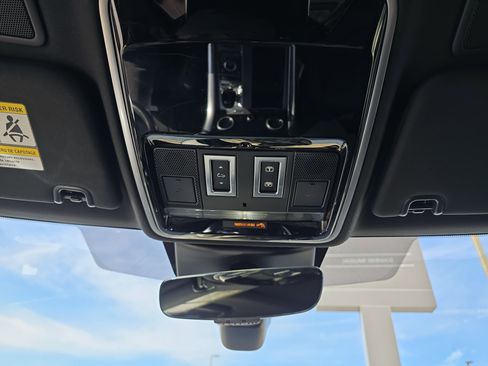 Used 2019 Land Rover Range Rover Sport HSE image 26