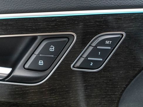 Used 2025 Audi Q7 3.0T Premium Plus AWD/4WD image 21