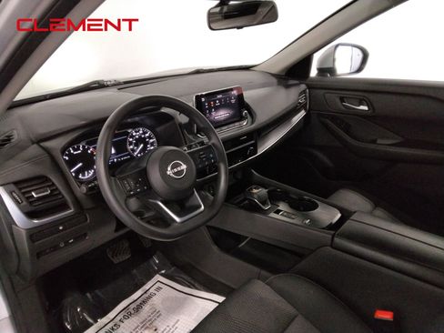 Used 2024 Nissan Rogue SV image 26