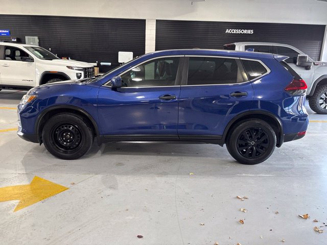 Used 2020 Nissan Rogue S FWD image 2