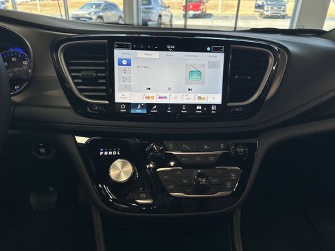New 2026 Chrysler Pacifica Pinnacle FWD image 23