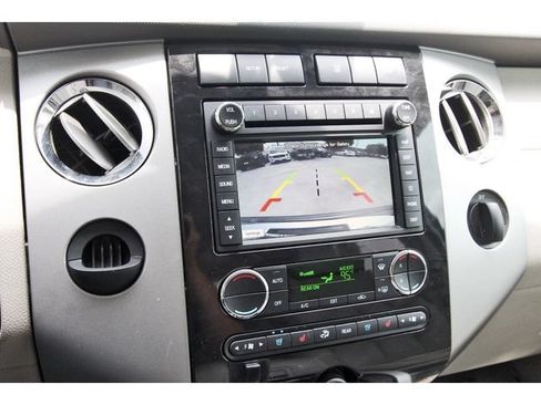 Used 2014 Ford Expedition Limited w/ Equipment Group 301A RWD image 23
