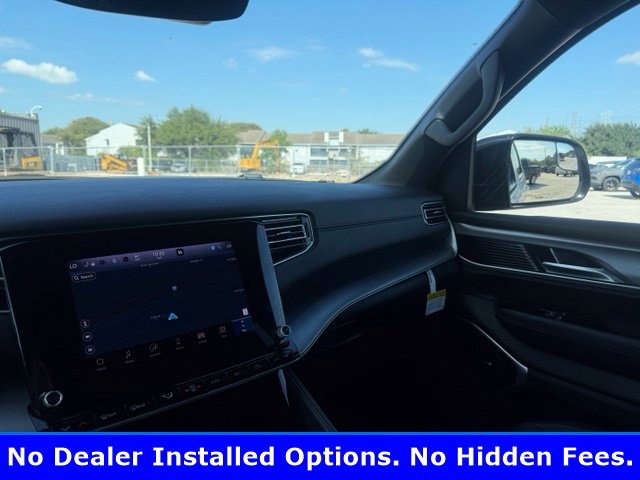 Used 2025 Jeep Wagoneer Series II w/ Convenience Group I AWD/4WD image 7