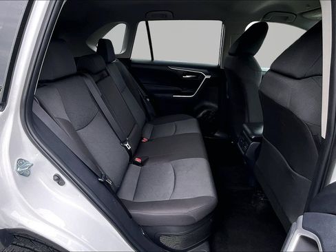 Used 2025 Toyota RAV4 XLE AWD/4WD image 23