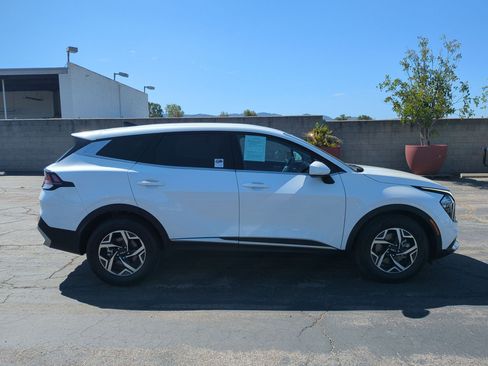 Certified 2023 Kia Sportage LX FWD image 5