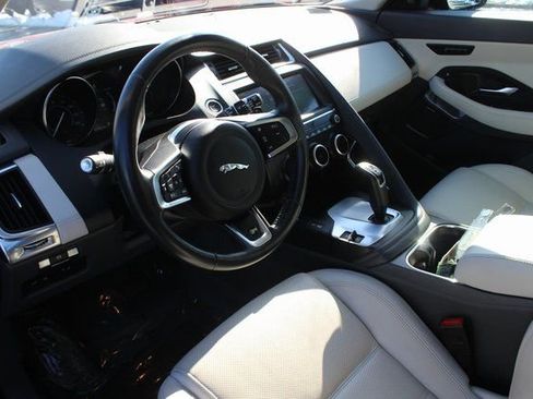 Used 2020 Jaguar E-PACE SE image 3
