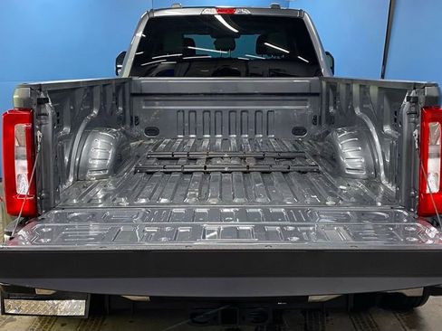 Used 2025 Ford F350 XLT image 11