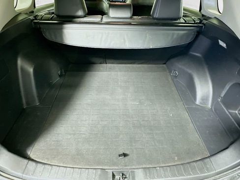 Used 2021 Toyota RAV4 XLE Premium image 28