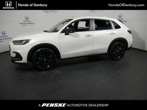 Used 2024 Honda HR-V Sport image 1