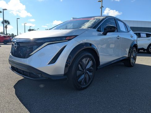 Certified 2023 Nissan Ariya FWD image 8