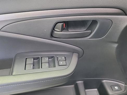 Certified 2025 Honda Ridgeline Sport image 35