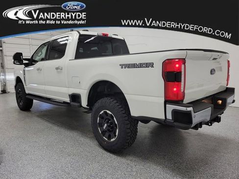 New 2025 Ford F250 Lariat w/ Lariat Ultimate Package image 4