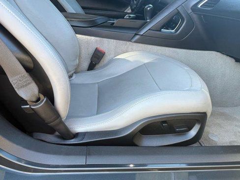 Used 2018 Chevrolet Corvette Stingray Coupe w/ 1LT image 13