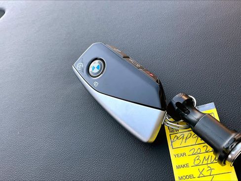 Used 2023 BMW X7 xDrive40i w/ Executive Package image 14