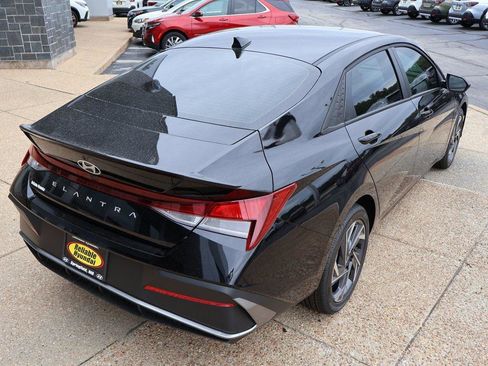 New 2025 Hyundai Elantra Sport image 6