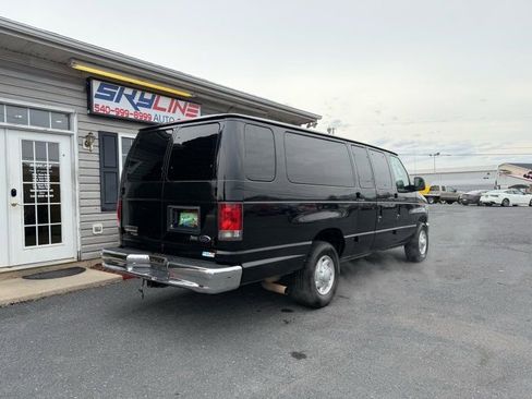 Used 2014 Ford E-350 and Econoline 350 XLT image 4