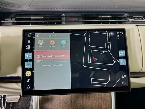 New 2026 Land Rover Range Rover Long Wheelbase SE AWD/4WD image 14