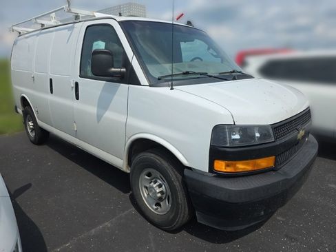Used 2020 Chevrolet Express 2500 w/ Driver Convenience Package RWD image 3